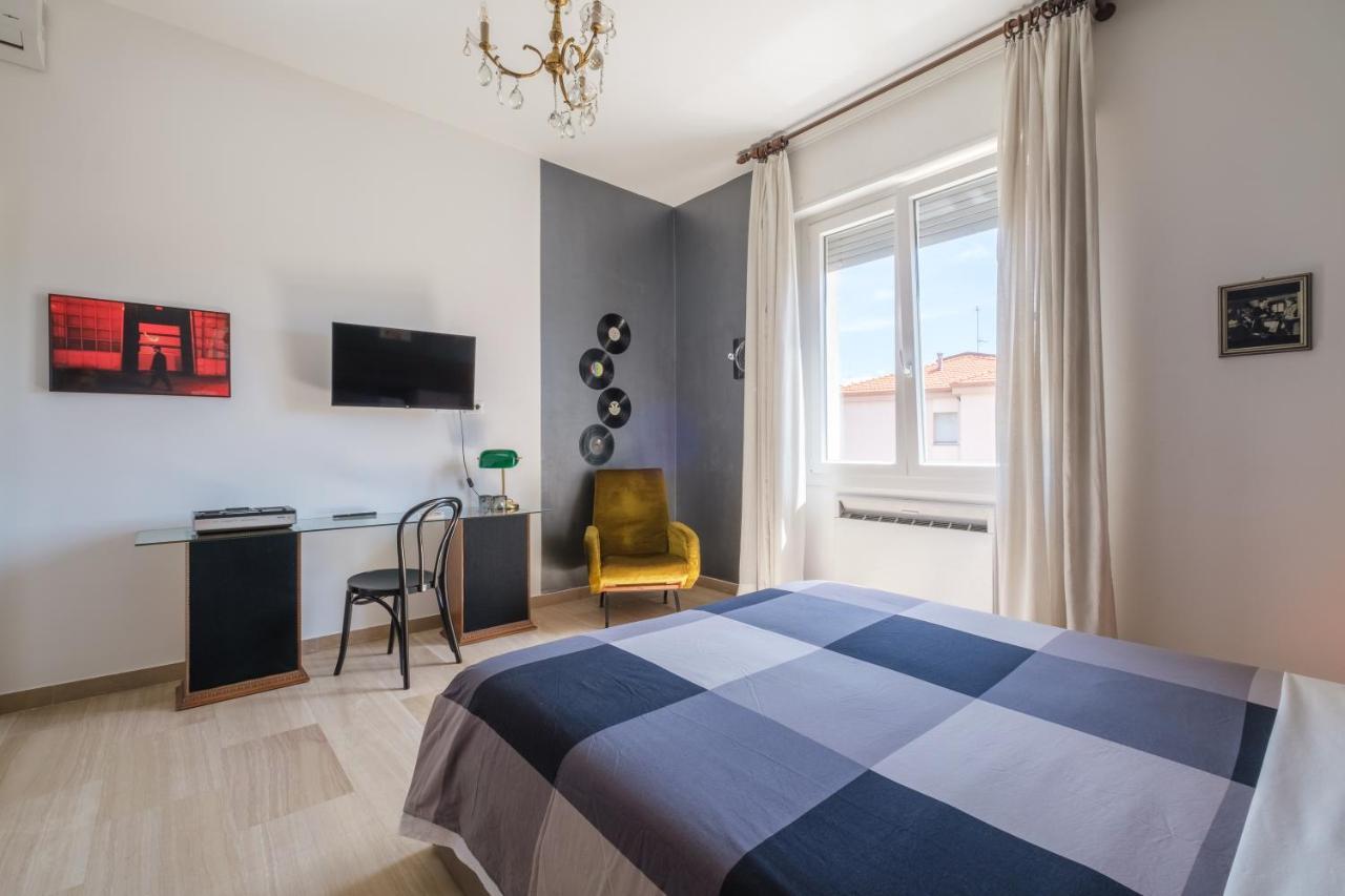 Fabula Rooms 3 Suites With Private Bathroom Болоня Екстериор снимка