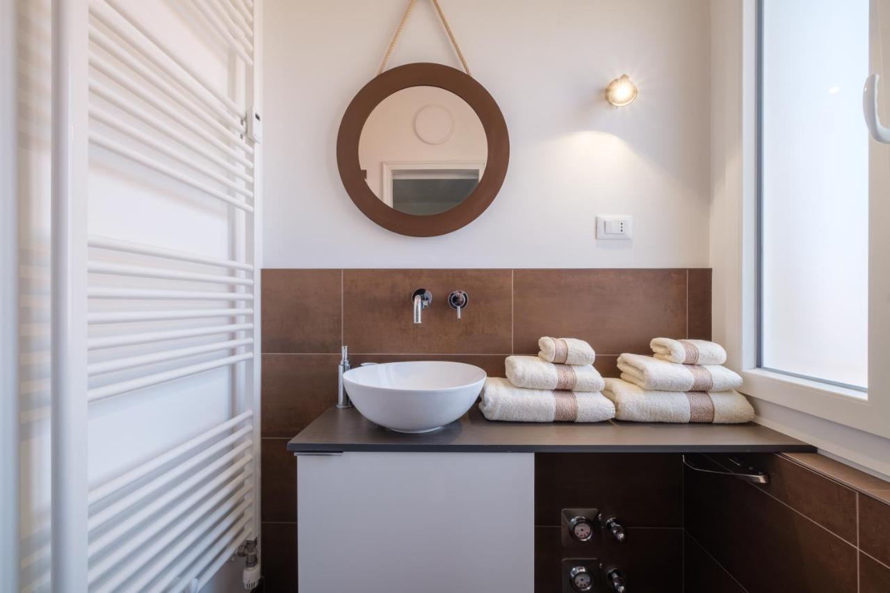 Fabula Rooms 3 Suites With Private Bathroom Болоня Екстериор снимка